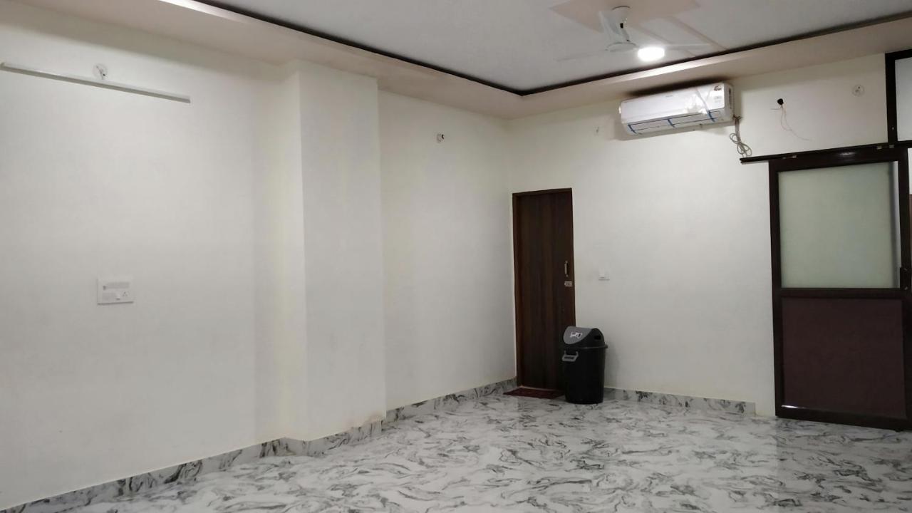 Rajlakshmi Guest House Mathura Zewnętrze zdjęcie